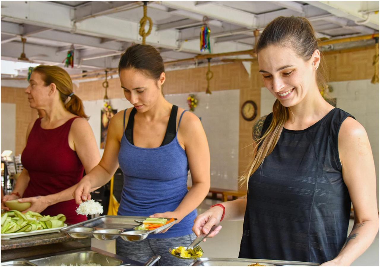 AYM Yoga Resort Arambol GOA Exteriör bild